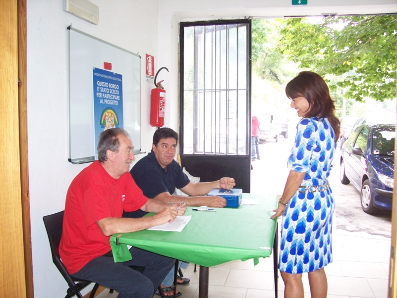  Image name: Estate185.jpg 
 width: 801 pixel 
 height: 602 pixel 
 Size: 380495 bytes 
 Click to enlarge 